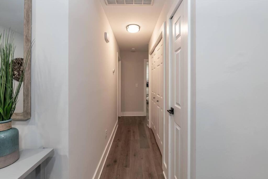 Island Joy - Newly Renovated/Walk To The Beach! Oak Island Luaran gambar