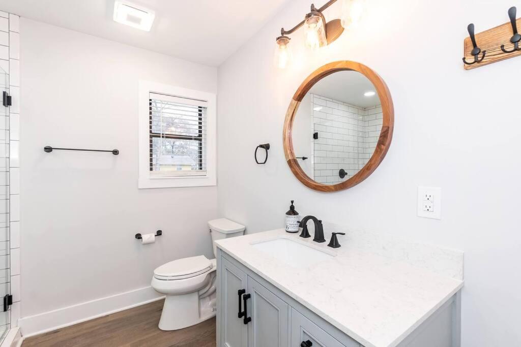 Island Joy - Newly Renovated/Walk To The Beach! Oak Island Luaran gambar