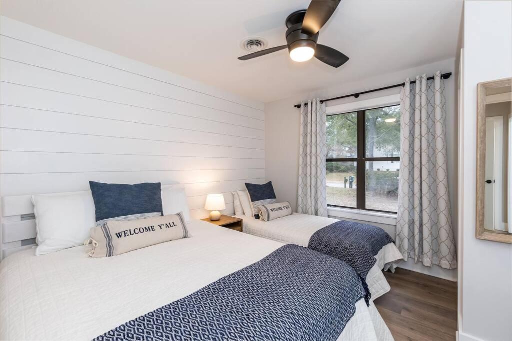 Island Joy - Newly Renovated/Walk To The Beach! Oak Island Luaran gambar